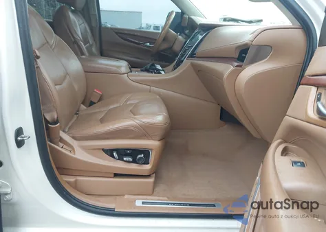 2015 Cadillac Escalade Platinum z USA, uszkodzony, nr VIN 1GYS4PKJXFR594090